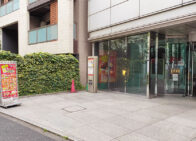 「北京ダックと火鍋 北国の春 麹町」で「海鮮刀削麵(850円)」のランチ