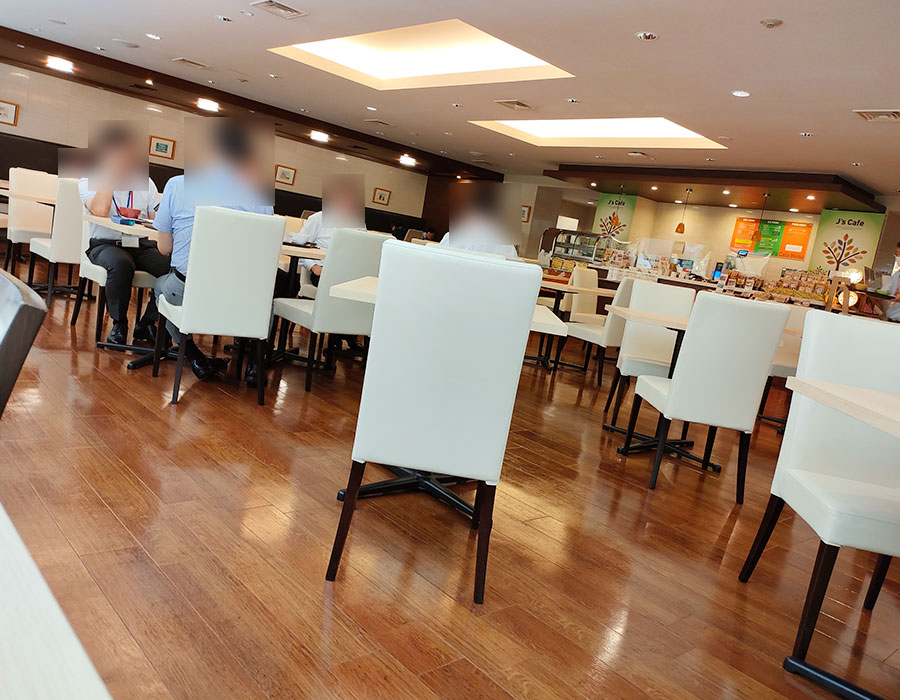 「食のゾーン J's Cafe(ジェーズカフェ)」で「スア・イア(700円)」のランチ